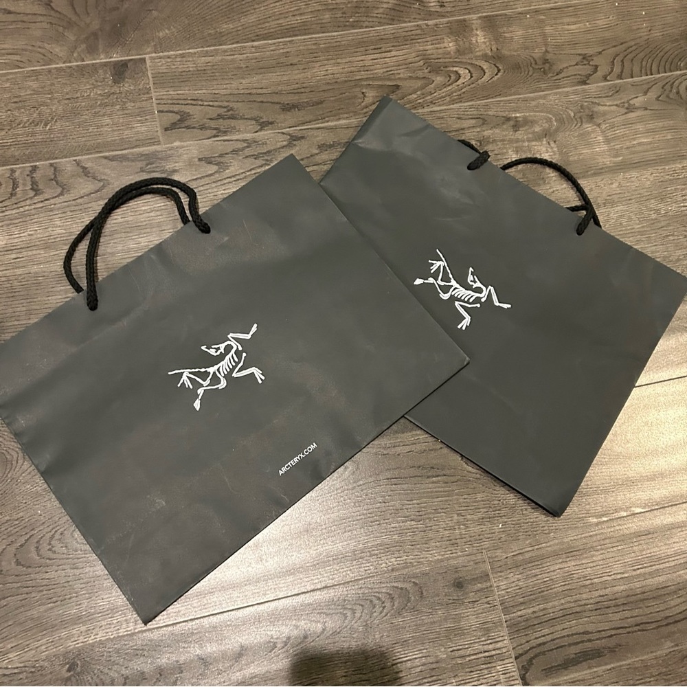 Arcteryx Paper Shopping Bag Medium 2 Pieces